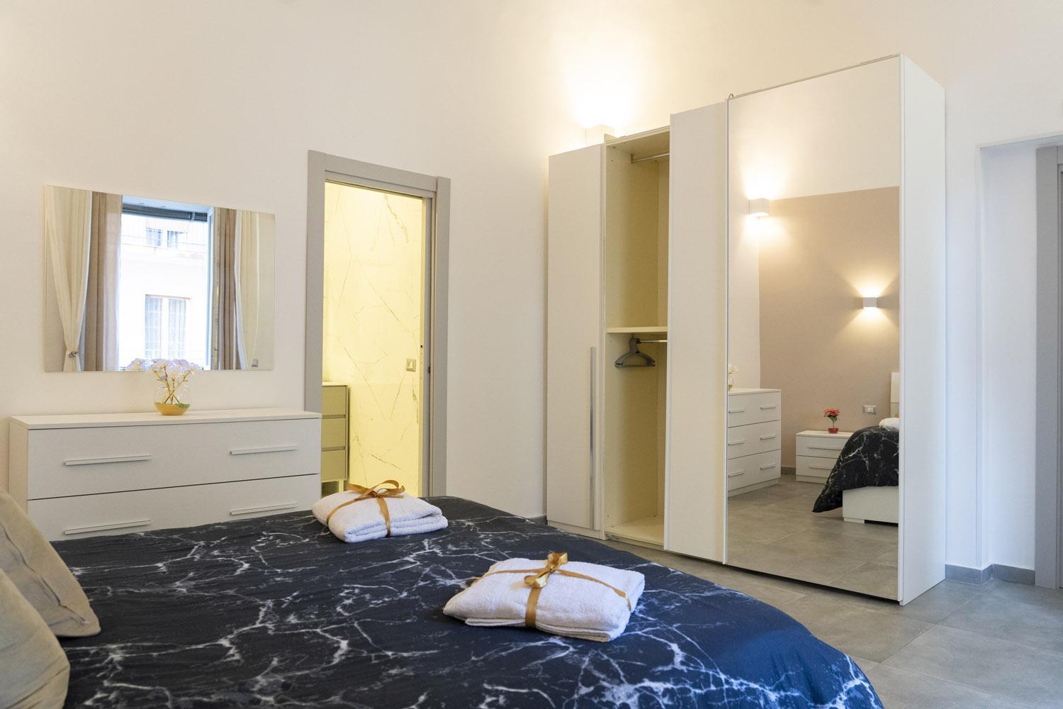 Leoscar Apartment In Catania Center Self Check-In Exteriör bild